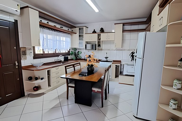 Casa Caminhos de Pedra ao lado da casa da ovelha