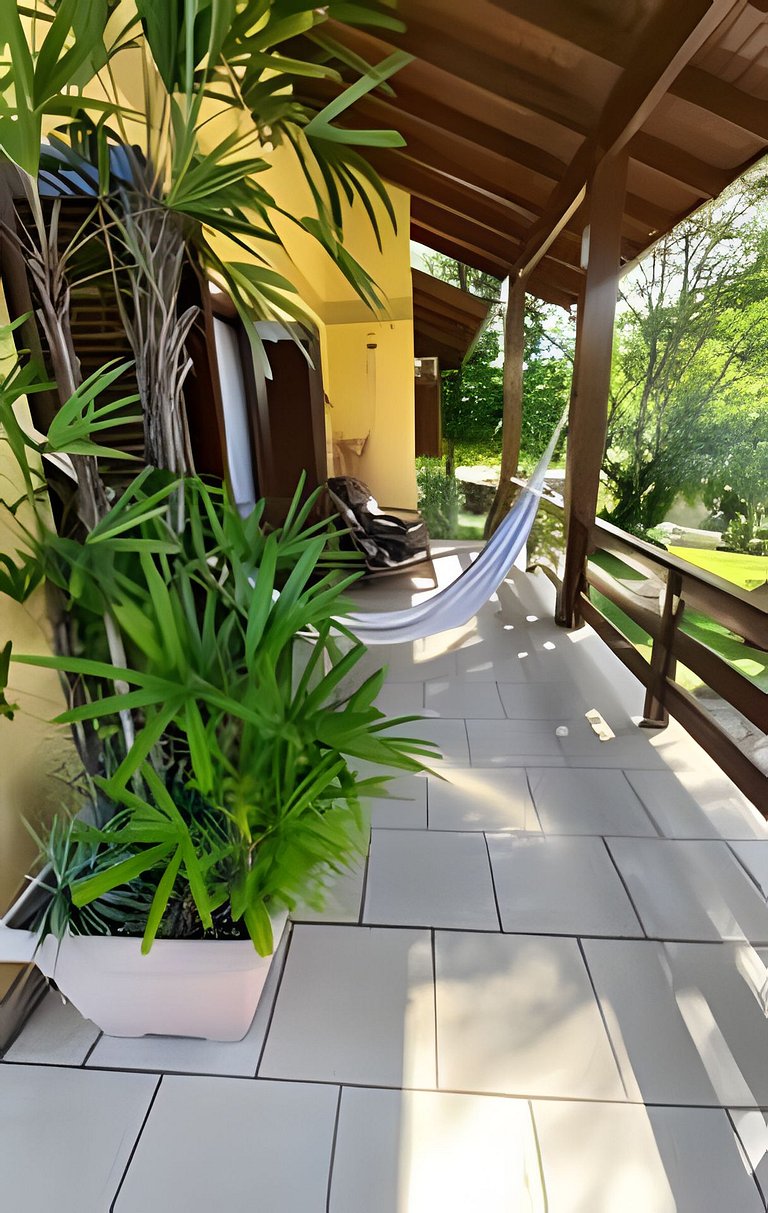 Casa Caminhos de Pedra ao lado da casa da ovelha
