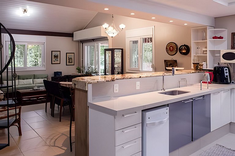 Casa de Sítio Exclusiva | Piscina, Lareira e Natureza