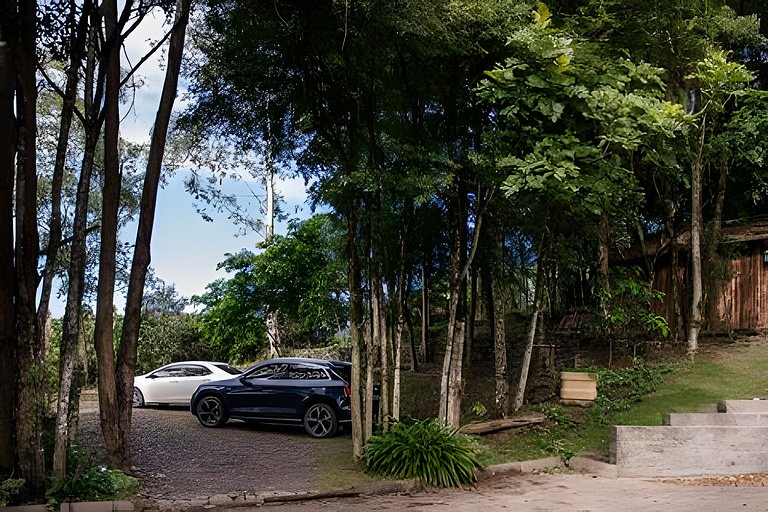 Sítio Exclusivo com Piscina, Lareira e Natureza