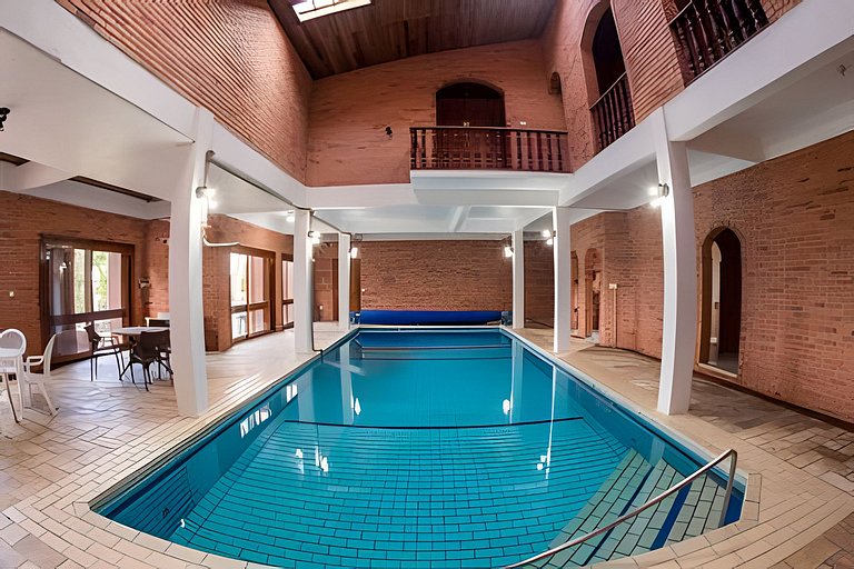 Casa 4 suíte, piscina interna em Pinto Bandeira