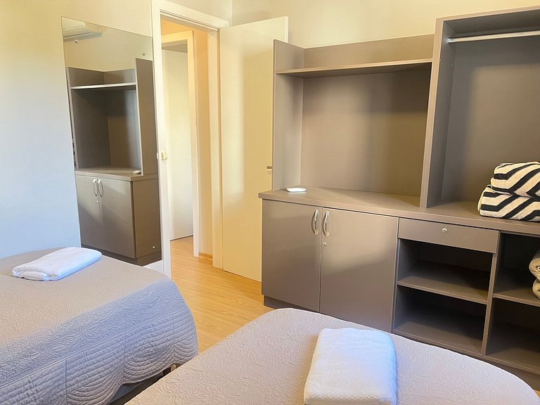 Apto 2 quartos no centro