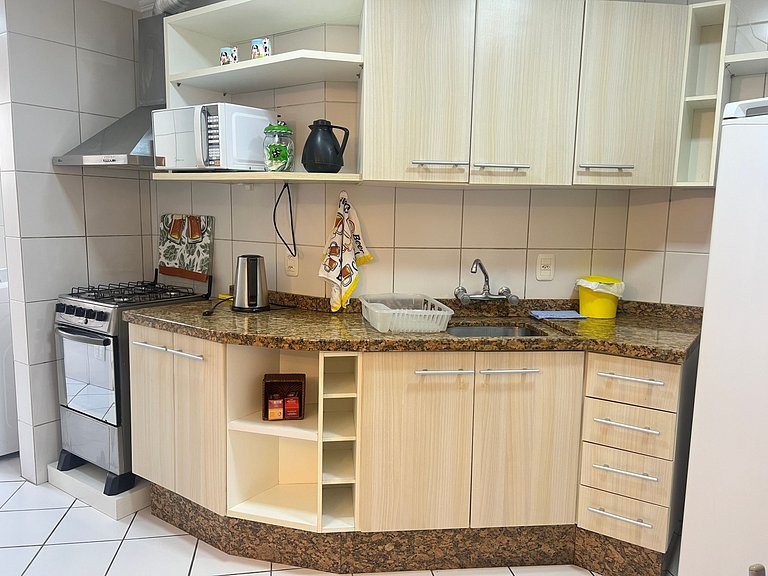 Apto 2 quartos no centro