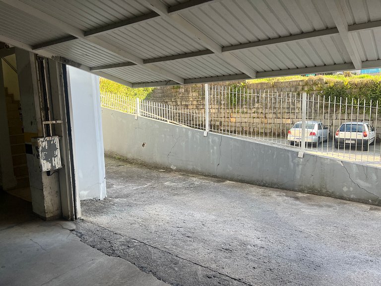 Apto 2 quartos no centro