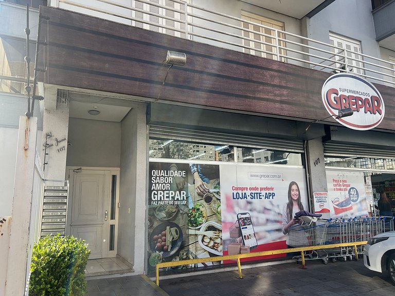 Apto 2 quartos no centro