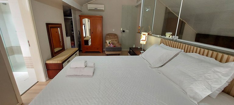 Sítio Exclusivo com Piscina, Lareira e Natureza
