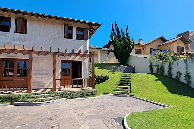 Casa com Adega na  Serra Gaúcha