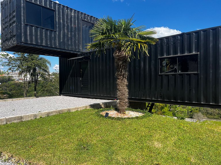 Container Charmoso com Vista